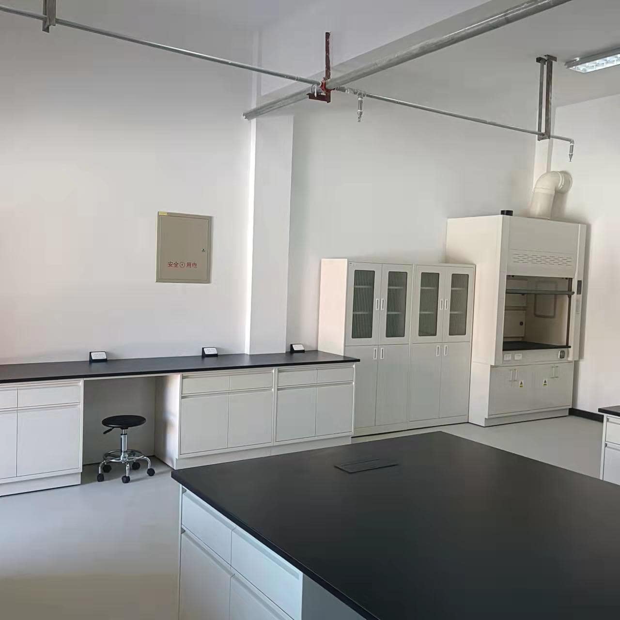 整體實(shí)驗(yàn)室家具布局 整體實(shí)驗(yàn)室家具布局